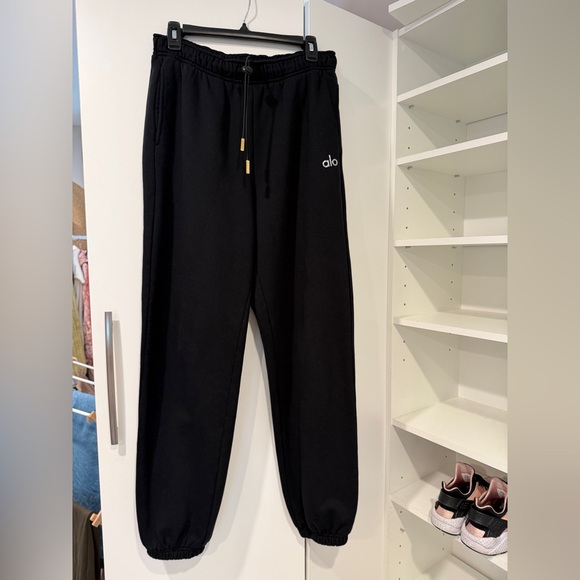 ALO Yoga Women's Accolade Sweatpant Black - Picture 7 of 10